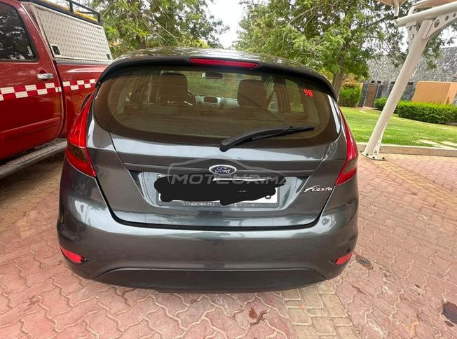  . A sale  FORD FIESTA 2013 ESSENCE EN BON ETAT 