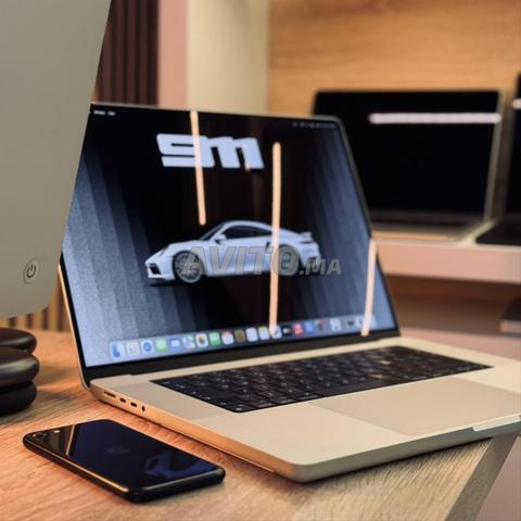 MacBook Pro 16” | M4 MAX | 64Go | 2To (Officiel)