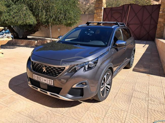 peugeot 5008 modèle Gt dédouané 