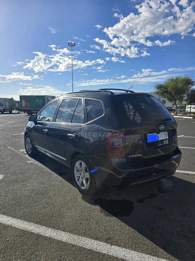 kia carens 