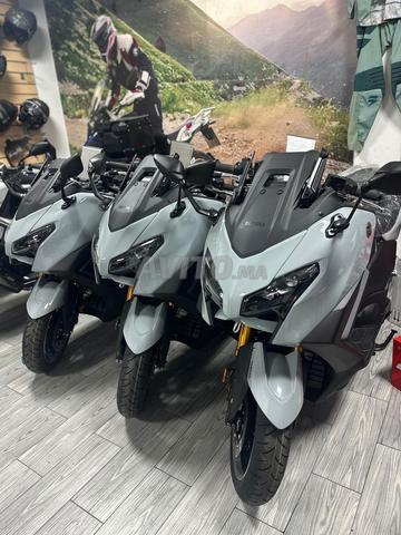 YAMAHA Tmax 560 Nardo - 2