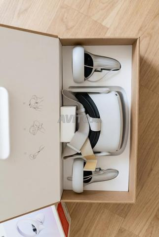 Casque VR Meta Quest 2 Comme neuf dans sa boîte - 2