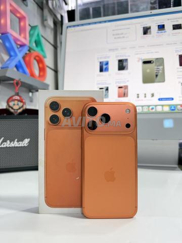 iPhone 17 Pro Max - 256Go - Orange - Occasion - 2