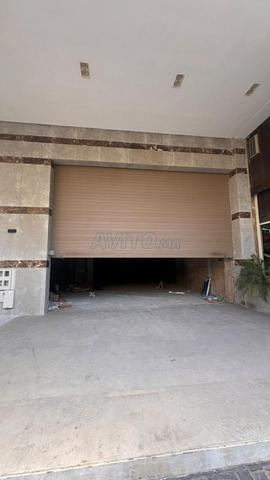 Local commercial à louer à Branes - 305 m² - 2