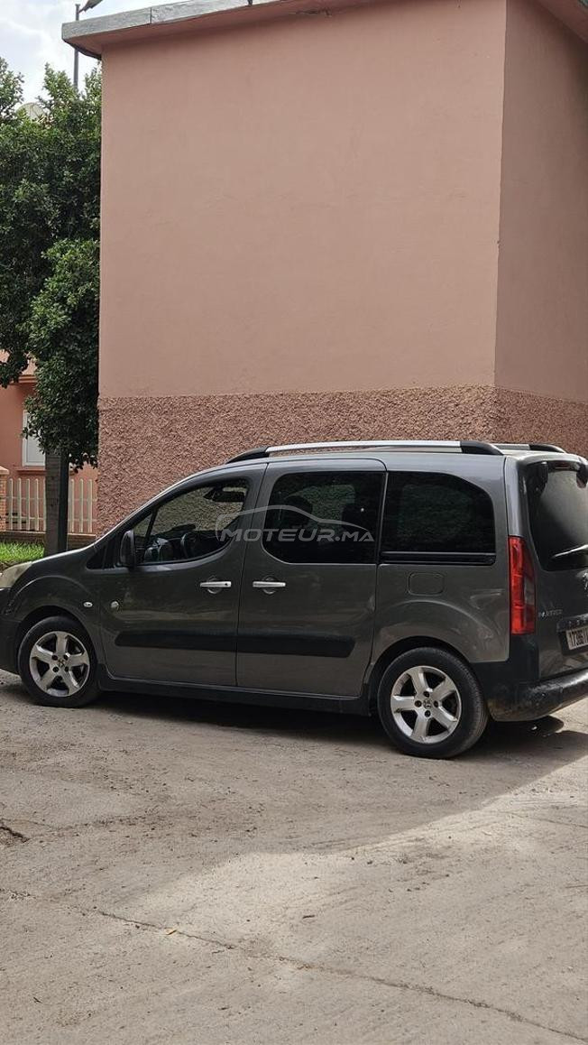 voiture Peugeot Partner teppé