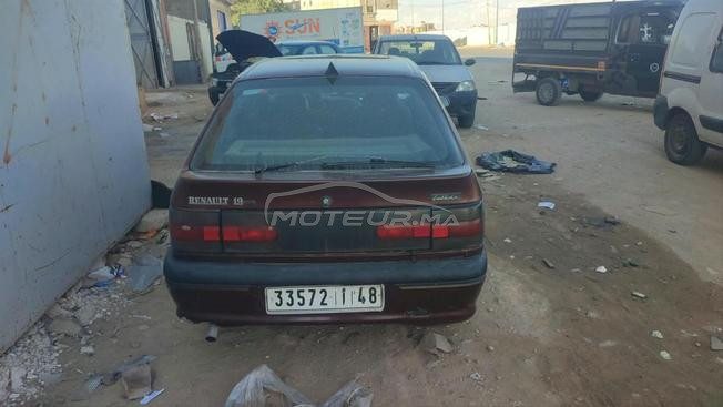 Renault R19 Essence Manuelle 1995 à Laâyoune