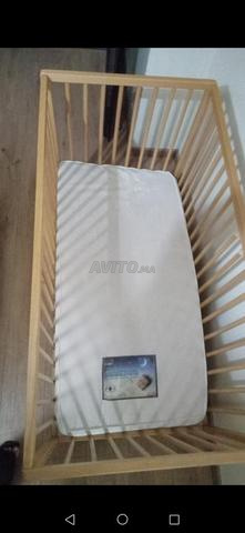 Lit avec matelas - 2