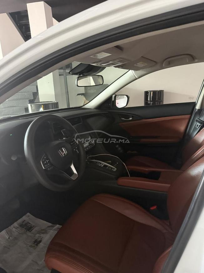 très belle voiture emportée
