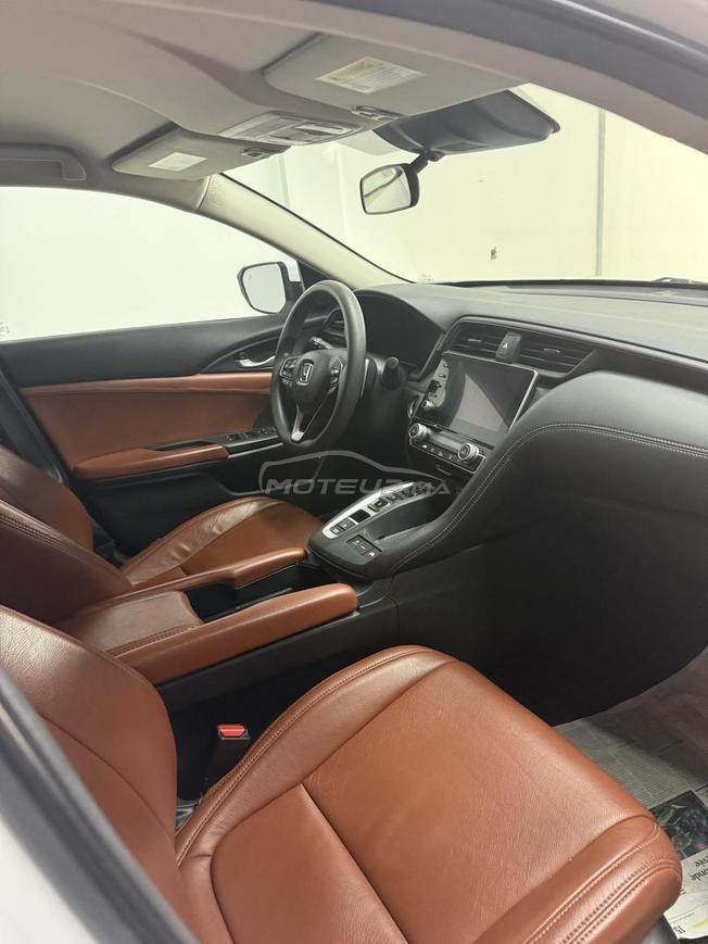 très belle voiture emportée