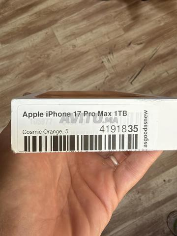 iPhone 17 pro Max 1T neuf jamais utilisé - 2
