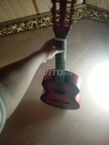 Guitare neuve - 2