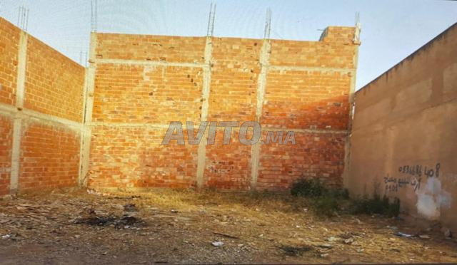 أرض للبيع وجدة لازاريت، القطعة 730 ومُسجلة