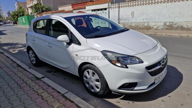 Opel corsa Neuve  35000 km Essence  Deuxiemme main