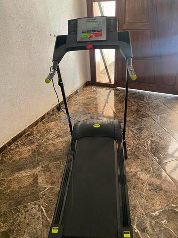 جهاز مشي رياضي