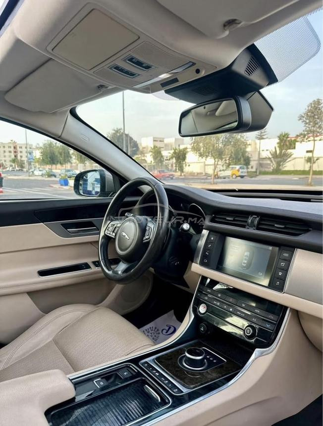 jaguar XF 2016
