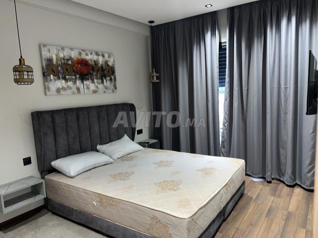 Studio meublé 50m² avec balcon, garage et ascenseur