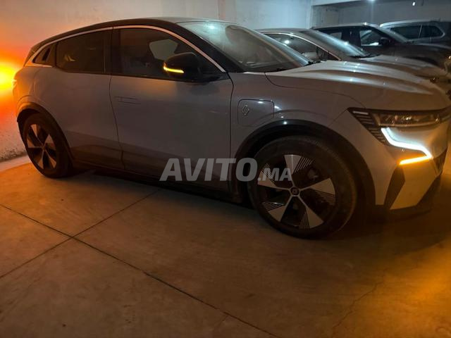 Renault Megane Electrique Automatique 2024 à Rabat - 2