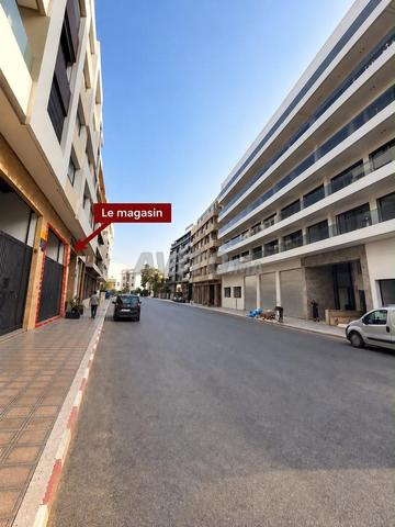 محل تجاري بموقع جيد للإيجار - 2