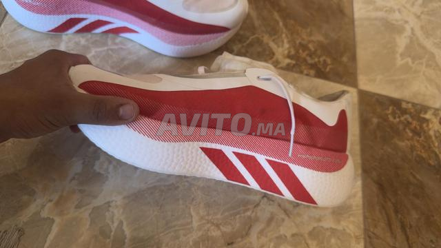 Chaussures de sport Adidas originales à vendre. - 2