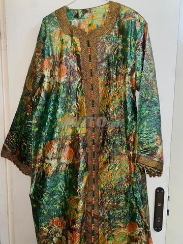 Vente d'un caftan antique en très bon état