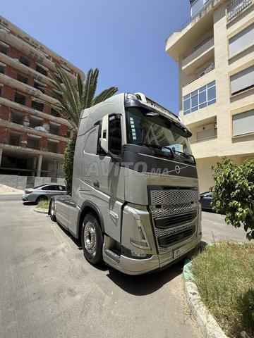 À VENDRE remorque VOLVO AVEC BÂCHE - 2