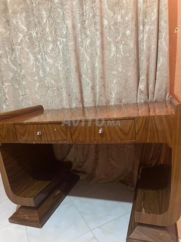 Bureau en bois élégant à vendre – très bon état - 2