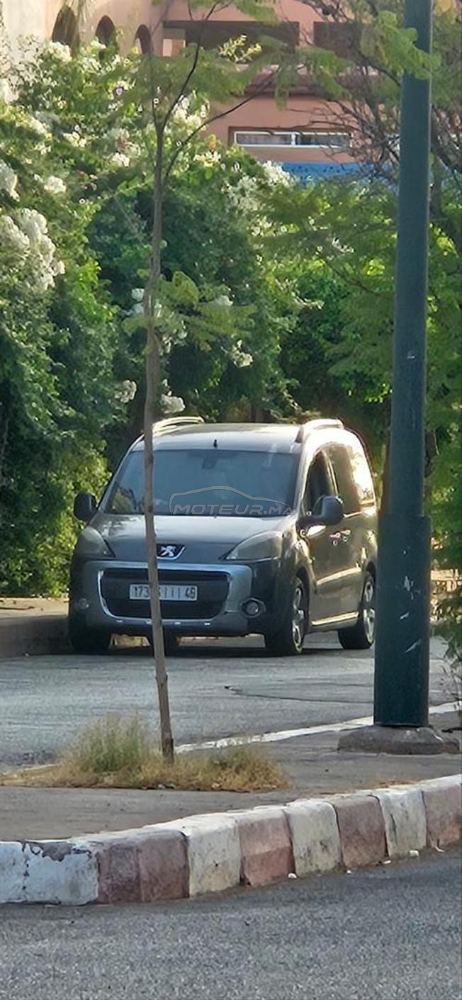 voiture Peugeot Partner teppé