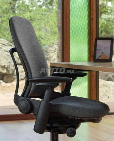 Chaise de bureau ergonomique - confortable et réglable - 2