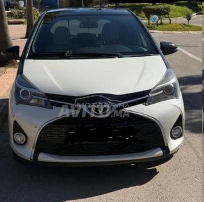 À vendre Yaris essence première maiin
