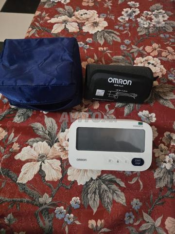 Appareil de mesure de tension Omron neuf - 2