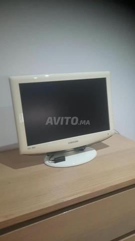Petite télévision blanche - 2