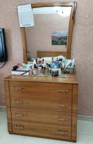 Chambre à coucher complète en bois/Prix négociable - 2