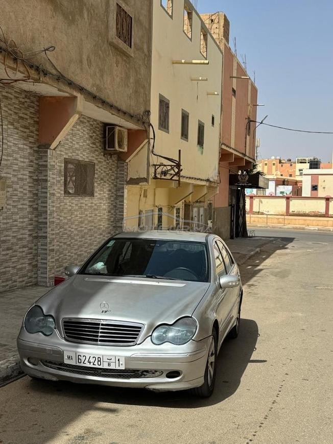 ميرسيديس للبيع 