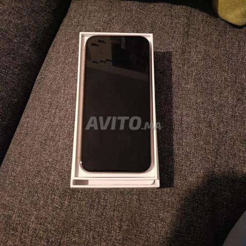 IPHONE 16 PRO MAX GOLD - 2