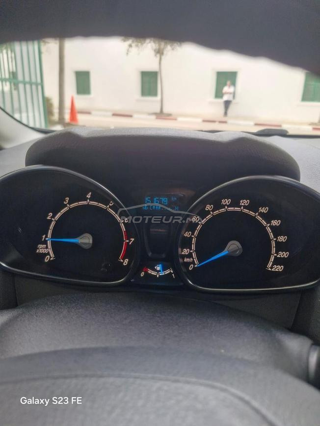 Ford Fiesta Essence Manuelle 2017 à Asilah