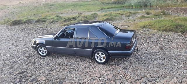 Mercedes E 250 - 2