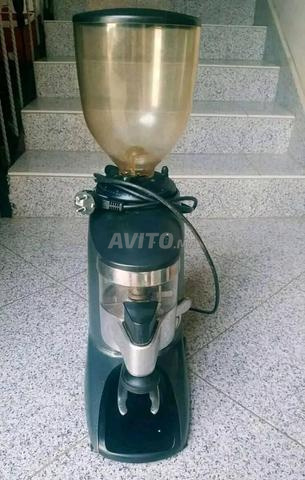 Machine à café moulu