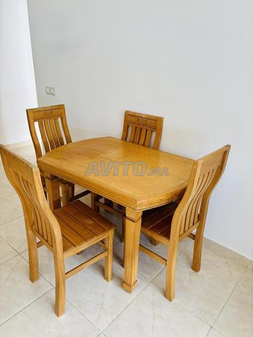 Table à manger en bois - 2