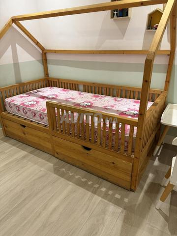🏠 Lit cabane bois massif, matelas et chevet - 2