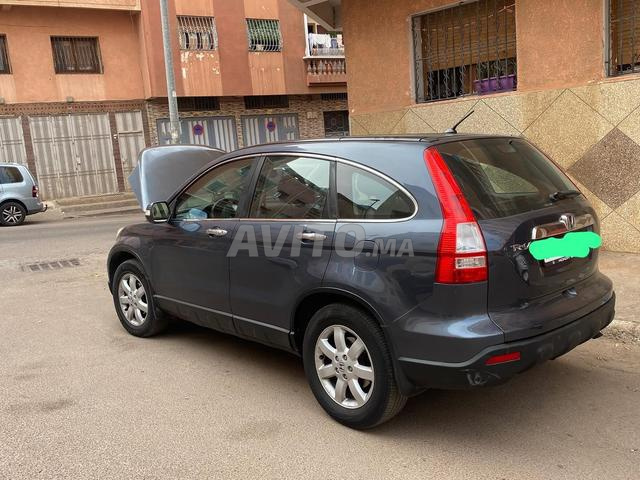هوندا CR-V بحالة ممتازة - 2