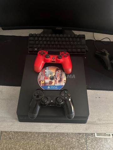 PS4 Slim avec 2 manettes et GTA5 500Go - 2