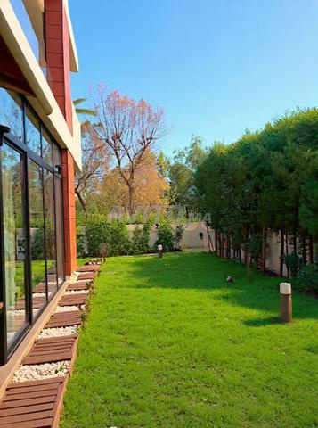 Exceptionnel rez de jardin en vente à l'Orangeraie