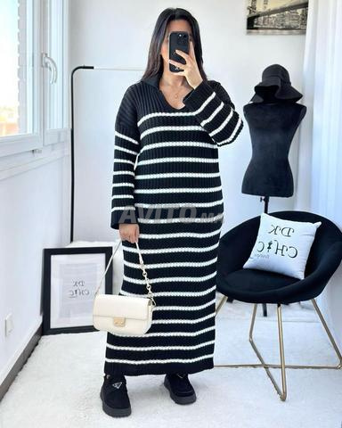 Robe longue rayée avec collier en bon état - 2