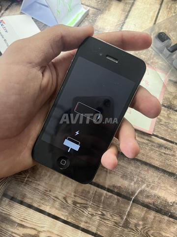iPhone 4, bonne qualité avec chargeur - 2
