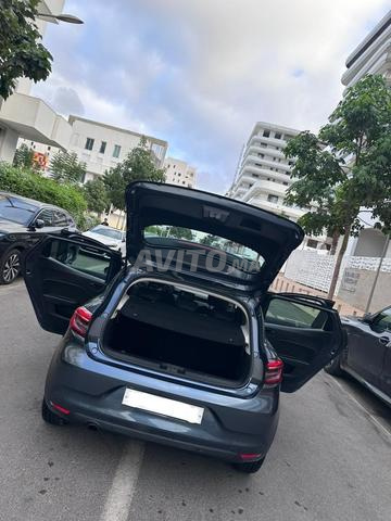 Renault Clio 5 Essence Manuelle 2022 à Casablanca