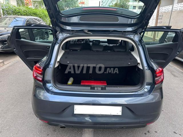 Renault Clio 5 Essence Manuelle 2022 à Casablanca