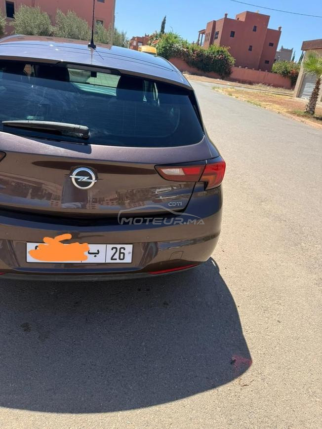 Opel Astra Diesel Automatique 2019 à Marrakech