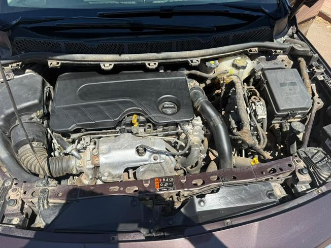 Opel Astra Diesel Automatique 2019 à Marrakech