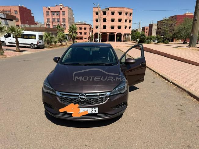 Opel Astra Diesel Automatique 2019 à Marrakech