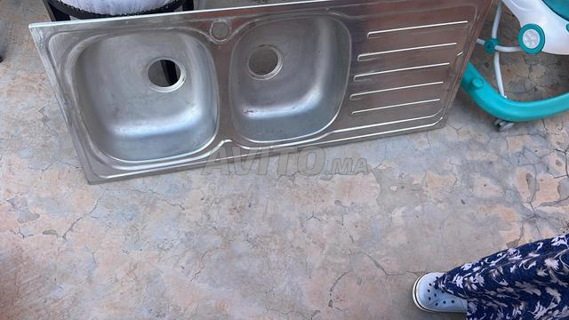 Un vasque ou lavabo en bon état - 2